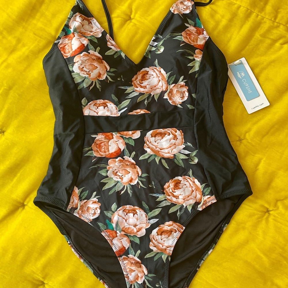 Womens Cupshe one piece swimsuit